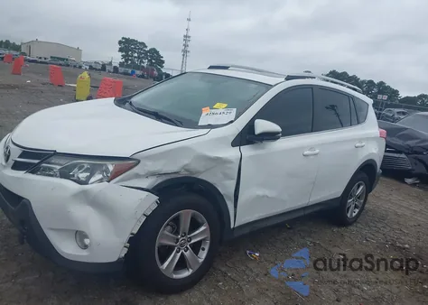 2015 Toyota Rav4 Xle z USA, uszkodzony, nr VIN 2T3WFREV2FW138001